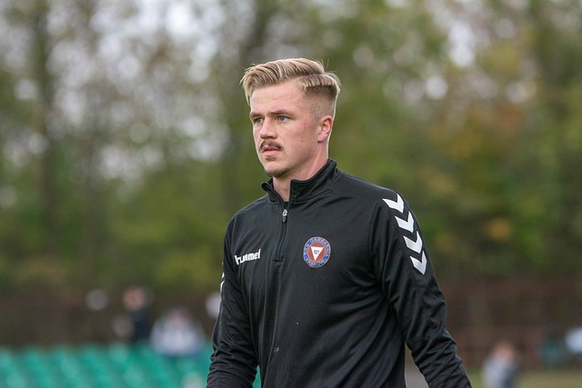 进二阵？卡尔-安东尼-唐斯Ins晒近照并附文道：专注.